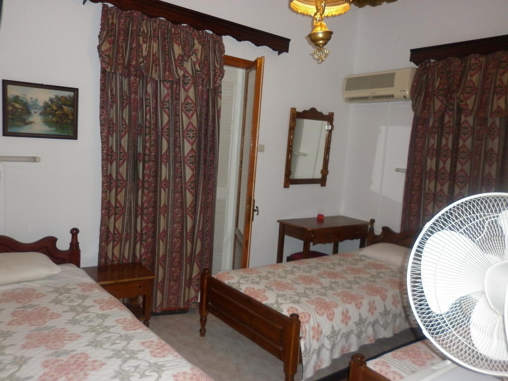 Miramare Hotel Lakkíon Zimmer foto