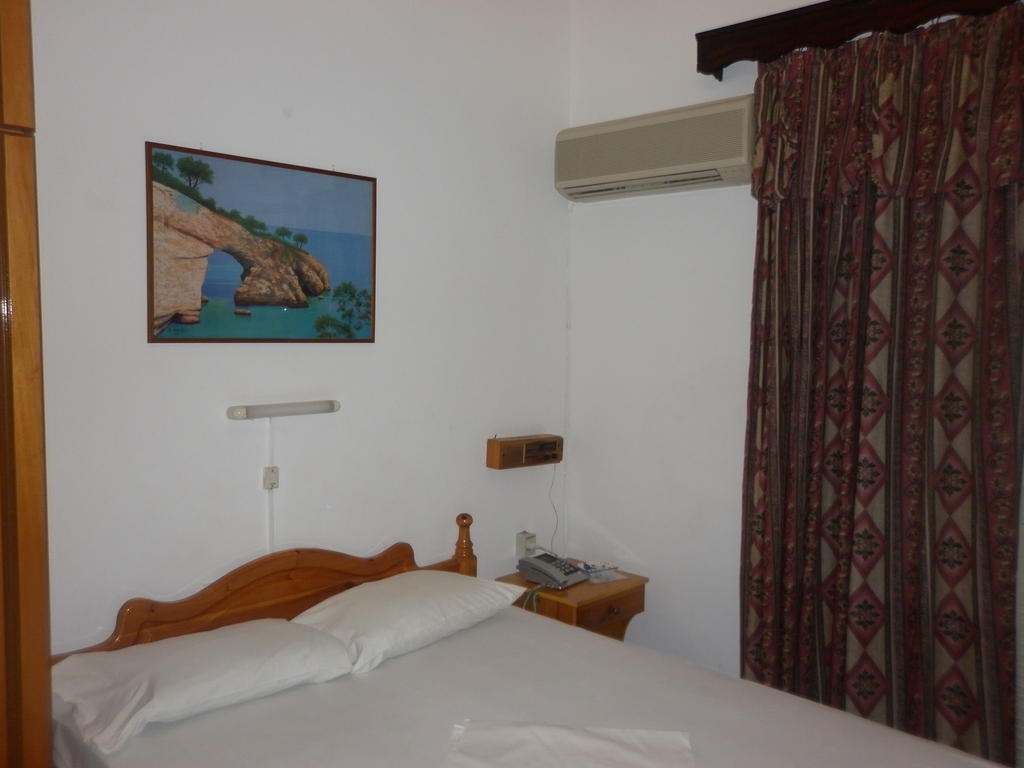 Miramare Hotel Lakkíon Zimmer foto